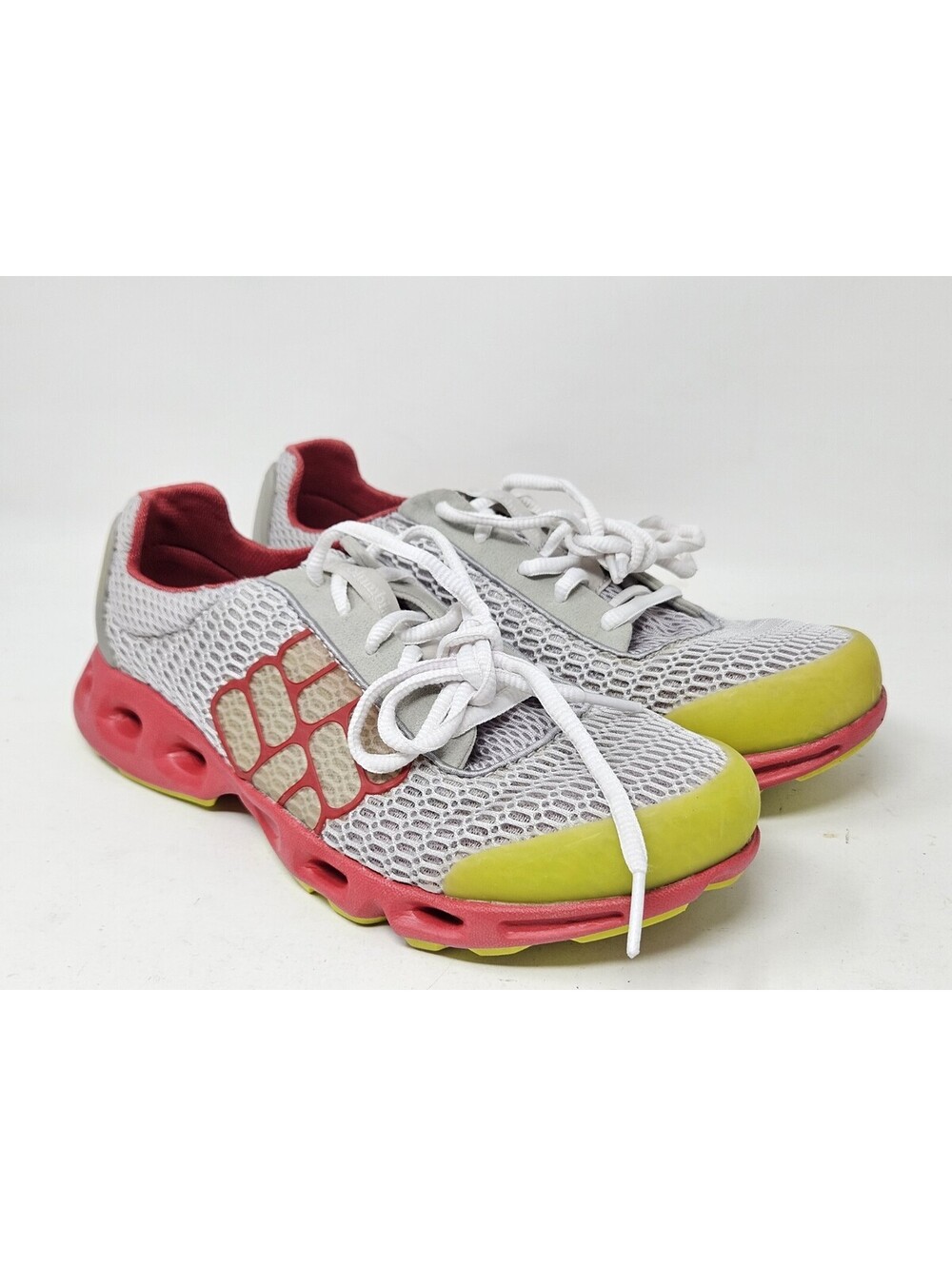 Columbia Omni Grip Lightweight Athletic Shoes Women's 7